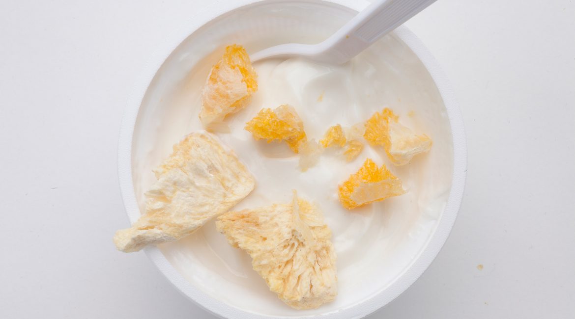 Greek-Yogurt-Topped-with-Crispy-Fruti